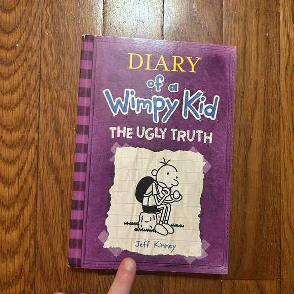 Lot: Diary of a Wimpy Kid Books: The Ugly Truth and Third Wheel by Jeff Kinney - Picture 2 of 8